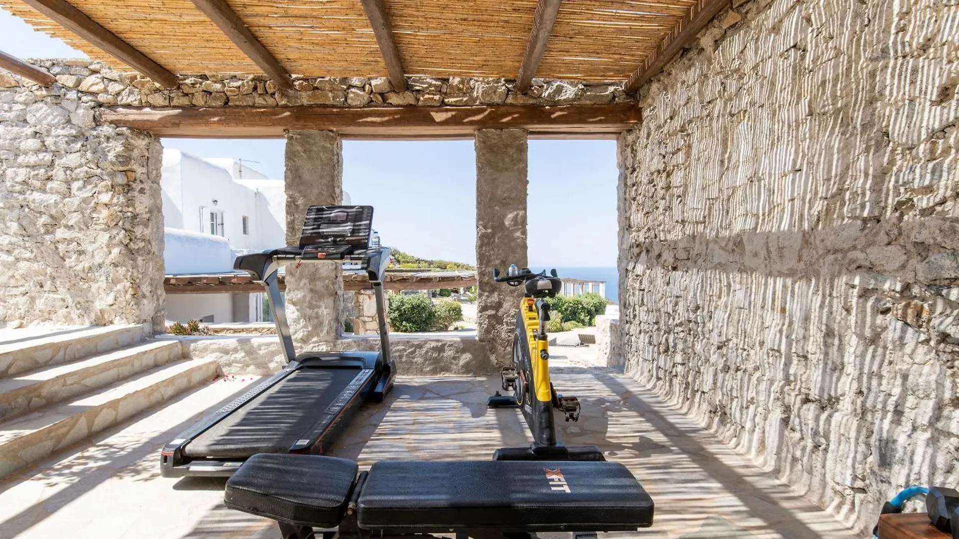 Aegean Stones Apartment Agios Ioannis Diakoftis Greece